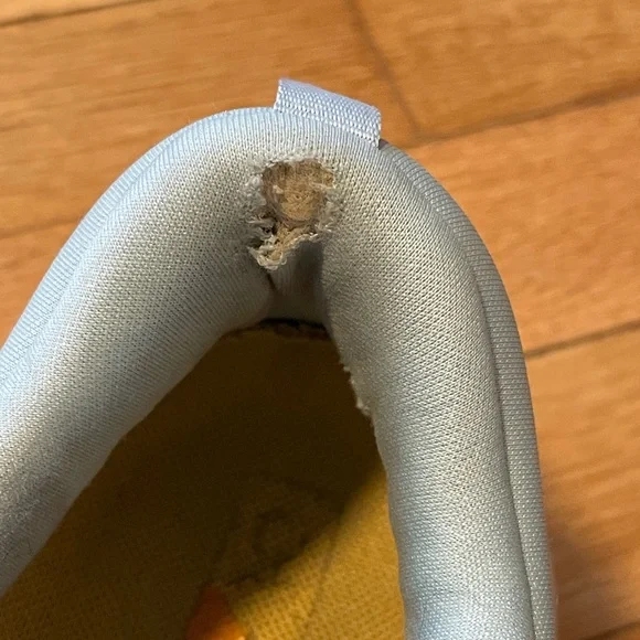 Hoka Women's Gray and Yellow Bondi 8 Running Shoes Size 9.5 - Picture 5 of 16